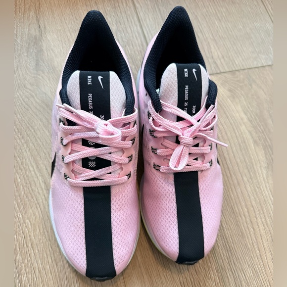 Nike Women's Athletic Shoes in Pink and Black Pegasus zoom 7.5W - Picture 2 of 6